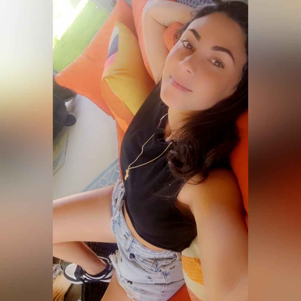 Meet your Posher, Pamela